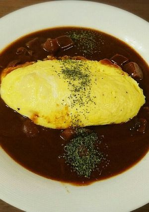 一手間でリッチに！レトルトでオムカレー♪-レシピのメイン写真