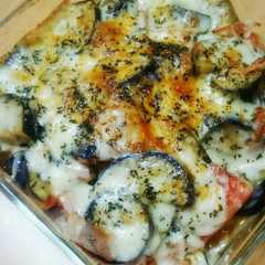 A picture of あと一品に☆ナスとトマトのチーズ焼き.