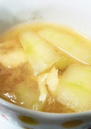 冬瓜、生しいたけ、太葱、油揚げの味噌汁-レシピのメイン写真