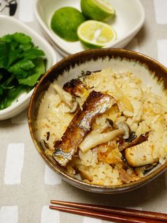 秋刀魚と白ねぎの炊き込みご飯-レシピのメイン写真
