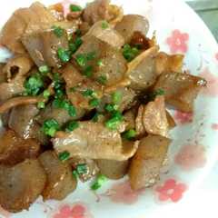 รูปของ 豚バラとこんにゃくのこってり煮