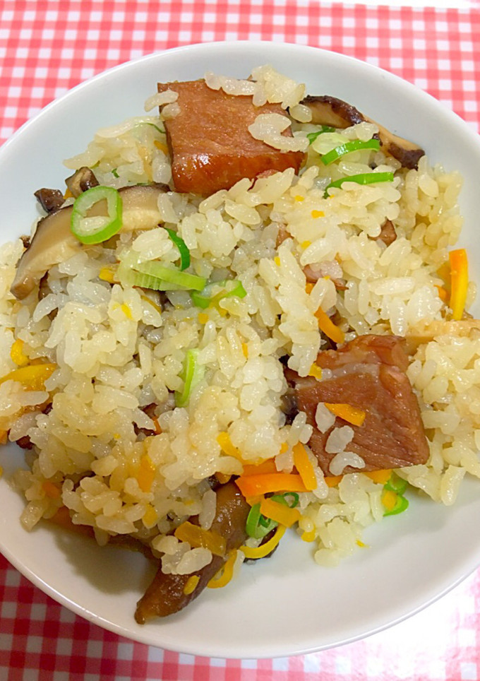 簡単なベーコンと椎茸の炊き込みご飯-レシピのメイン写真