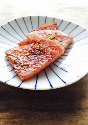 ハムステーキのオイバター焼き☆-レシピのメイン写真