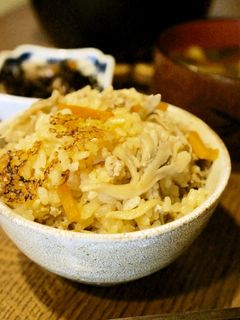 鶏そぼろ入り♪舞茸の炊き込み御飯-レシピのメイン写真