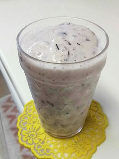 葡萄とバナナのヨーグルトスムージー-レシピのメイン写真