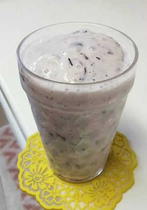 葡萄とバナナのヨーグルトスムージー-レシピのメイン写真