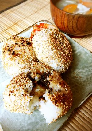 チーズと昆布のバター醤油風味焼きおにぎり-レシピのメイン写真