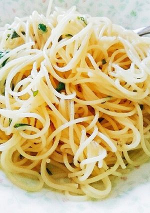 お庭のバジルで♪生バジルのシンプルパスタ-レシピのメイン写真