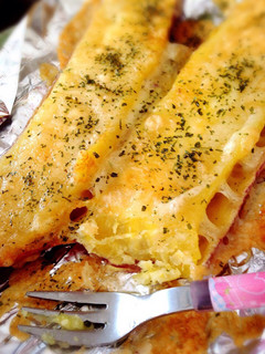 おやつに!簡単☆焼き芋チーズ-レシピのメイン写真