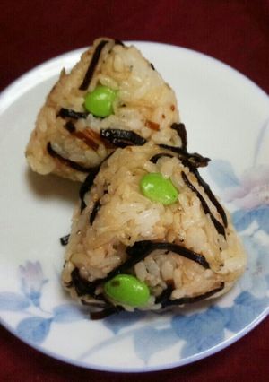 豆に頑張り♡よろこんぶおにぎり　-レシピのメイン写真