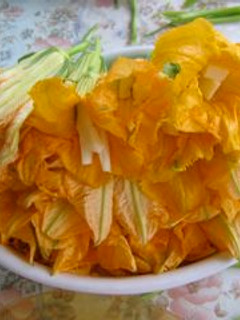 カボチャの花のチーズはさみ揚げ-レシピのメイン写真