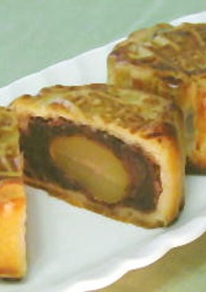 豆沙栗子月餅（栗入り小倉あん月餅）-レシピのメイン写真