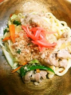 簡単!茹でうどんDEつるつる焼きうどん♪-レシピのメイン写真