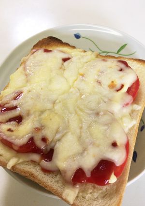 簡単ピザパン-レシピのメイン写真