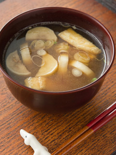 白ナスと油揚げのみそ汁-レシピのメイン写真