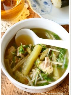茄子と鶏もも肉の食べるスープ鍋-レシピのメイン写真