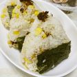 とうもろこしご飯の昆布おにぎり
