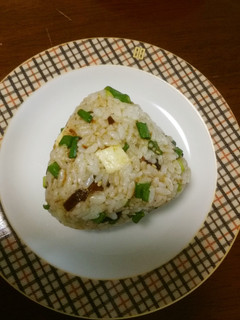 栄養満点♪食感最高!おかか昆布おにぎり-レシピのメイン写真