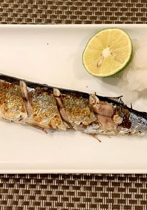 片付け楽ちん✨フライパンでサンマの塩焼き-レシピのメイン写真