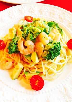 海老とアボカドとブロッコリーの豆乳パスタ-レシピのメイン写真