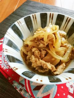 レンジで簡単☆豚こまと玉ねぎの甘辛煮。-レシピのメイン写真