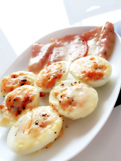ゆで卵のマヨチーズ焼き-レシピのメイン写真