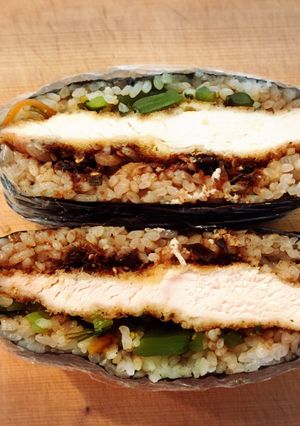 受験がんばれ！チキンカツのおにぎらず-レシピのメイン写真