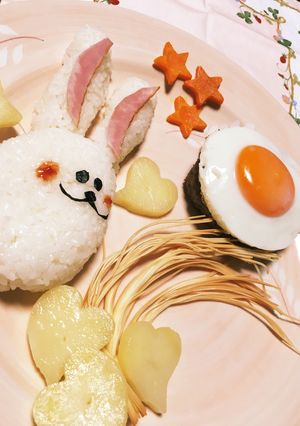 かわいい♪お月見ハンバーグとウサギご飯-レシピのメイン写真