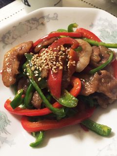 豚肩ロースで☆ピーマンパプリカの細切炒め-レシピのメイン写真