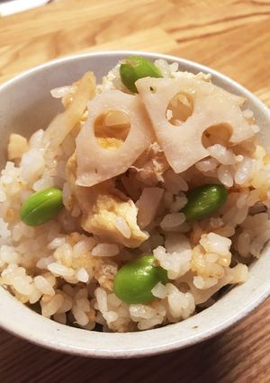 れんこんと油揚げの炊き込みごはん。-レシピのメイン写真