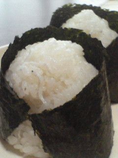 しらすのおにぎり△ごま油風味☆。゜-レシピのメイン写真