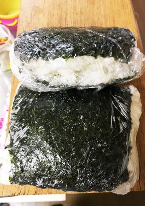 簡単すぎるおにぎらず-レシピのメイン写真