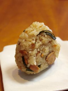 鮭の炊き込みごはんおにぎり-レシピのメイン写真