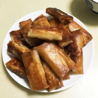 基本からアレンジまで！思わずつくりたくなる「春巻 ツナ 玉ねぎ」の