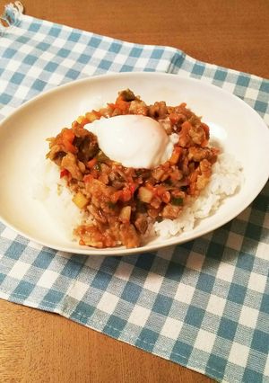 炒める!コロコロ肉と野菜のドライカレー-レシピのメイン写真