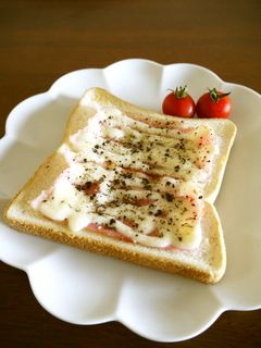 パパっと朝食に♡ベーコンマヨトースト♪-レシピのメイン写真