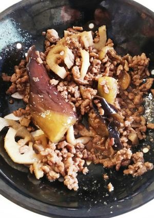 茄子、れんこん、しめじ、挽き肉の炒め-レシピのメイン写真