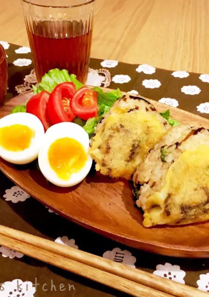 バジルと焼きチーズの洋風よろこんぶお握り-レシピのメイン写真