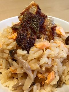 鮭とシメジのバター醤油たきこみご飯♡♡-レシピのメイン写真