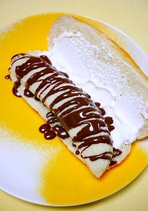 コッペパン焼こう!チョコバナナ生クリーム-レシピのメイン写真