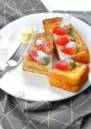 【女子必見！】イチゴ♥フレンチトースト-レシピのメイン写真
