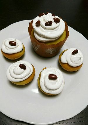 ホイップマリーム抹茶小豆カップケーキ-レシピのメイン写真