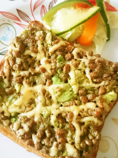 アボカド納豆ピザトースト-レシピのメイン写真