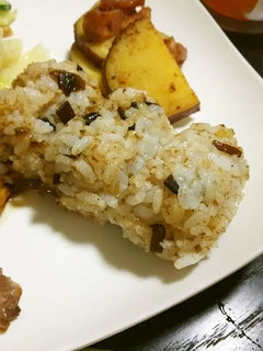気分もあがる 揚げ玉よろこんぶおにぎり-レシピのメイン写真