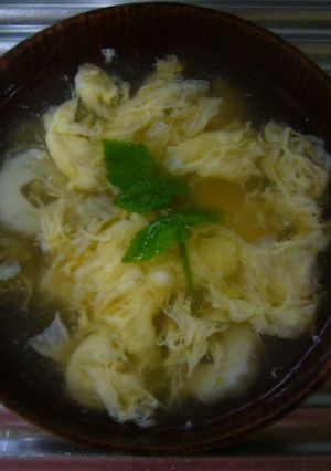 優しい味の豆腐と玉子の澄まし汁-レシピのメイン写真
