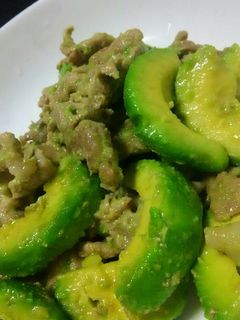 豚肉とアボカドの炒め物-レシピのメイン写真