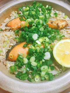 鮭と豚肉の土鍋ごはん♪-レシピのメイン写真