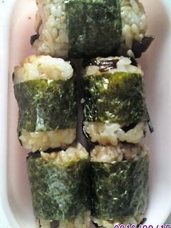 おかかとこんぶの俵おにぎり-レシピのメイン写真