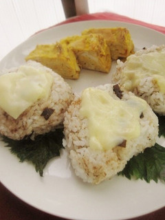 子供がよろこんぶチーズおにぎり-レシピのメイン写真