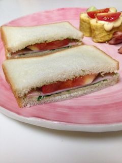 クリチしそベーゼと大葉トマトハムのサンド-レシピのメイン写真